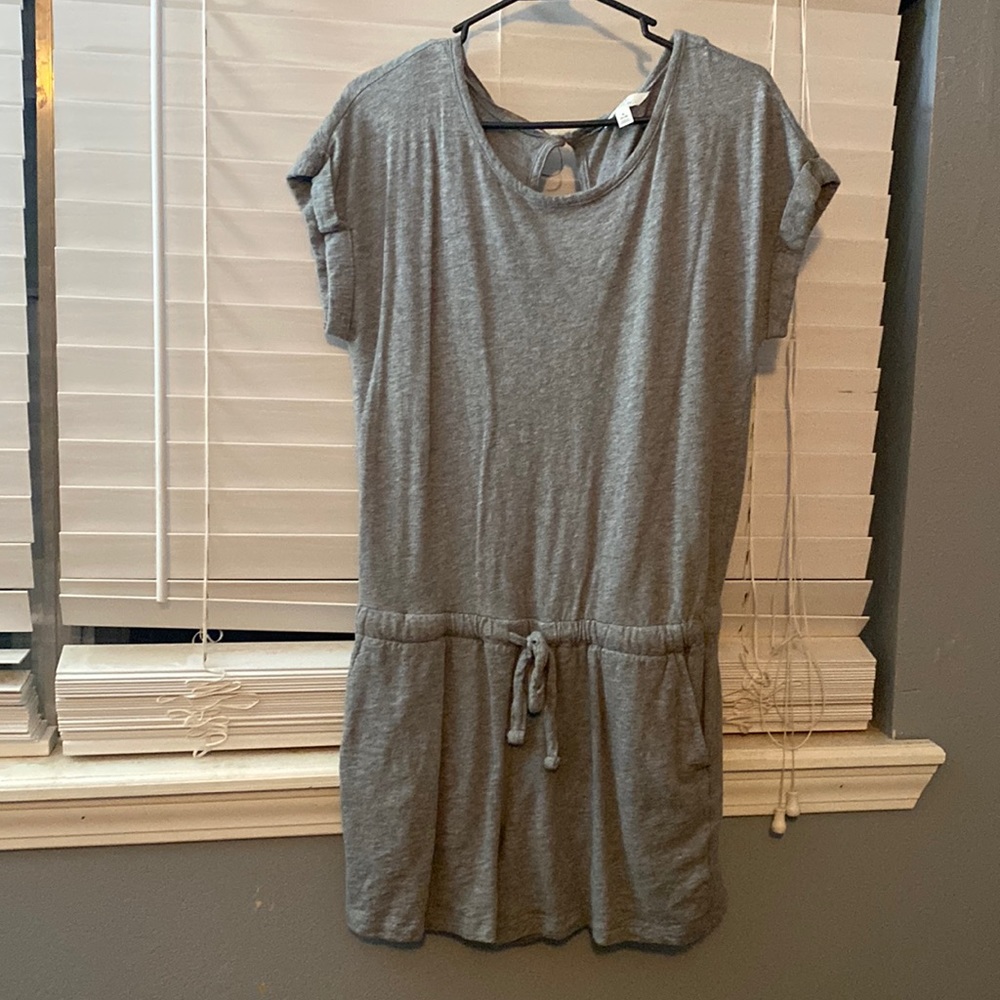 Super cute romper. Looks so cute on